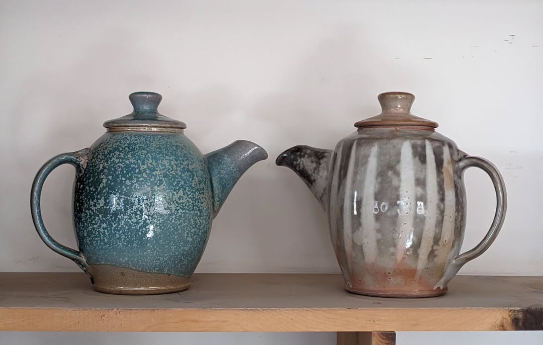 Set of two teapots